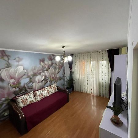 Appartement Apartament Magnolia, Piata Gorjului- Metrou à Bucarest Extérieur photo